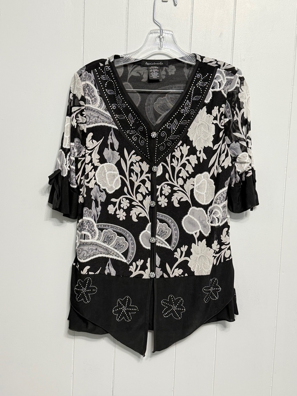 #19) Appleseed Black and White Floral Button-Front V-Neck Tunic